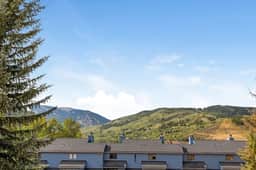 Spacious Avon Townhome - Views of Beaver Creek - Image 2