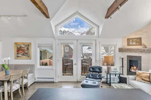Pacific Avenue Paradise - Steps to Slopes & Town - Image 1