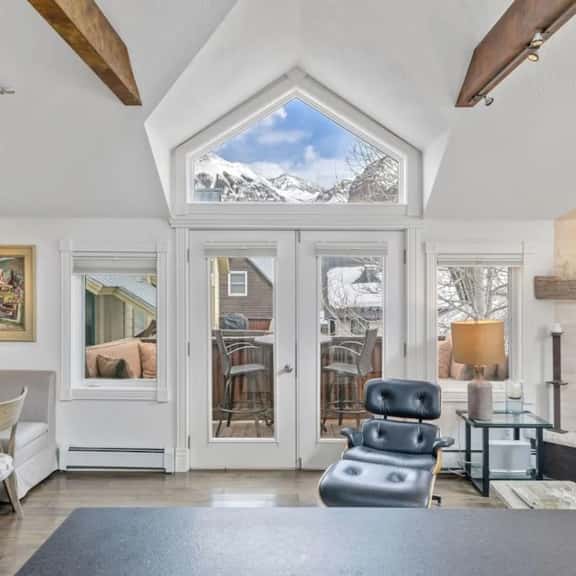 Pacific Avenue Paradise - Steps to Slopes & Town - Image 1