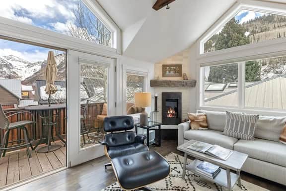 Pacific Avenue Paradise - Steps to Slopes - Image 3