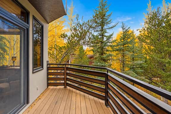 Golf Course Townhome - Livable Space & Privacy - Image 5